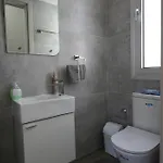 Salt Gem, Airy 2 Bdrm Daire *