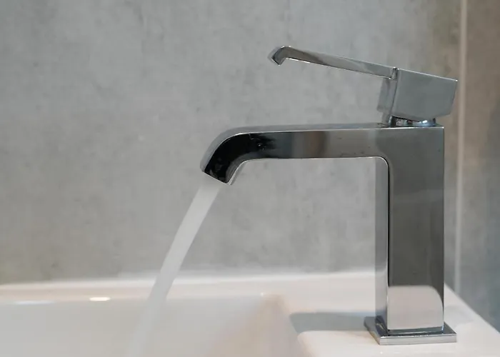 Salt Gem, Airy 2 Bdrm * Ларнака