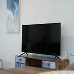 Salt Gem, Airy 2 Bdrm Apartamento Lárnaca